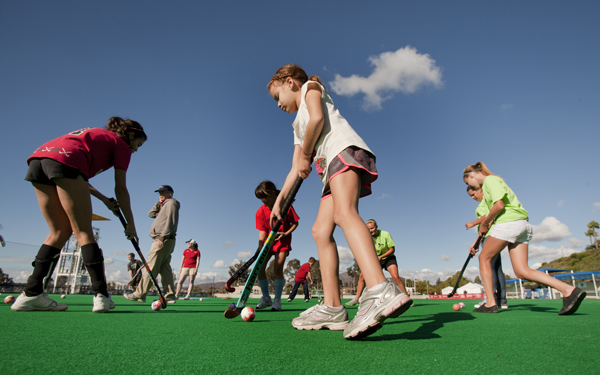 Sports on synthetic turf during heat waves and sunny weather potentially dangerous for athletes